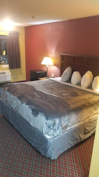 Hotel 2 Queen Beds Hotel Room 212 Booking Stillwater Extérieur photo